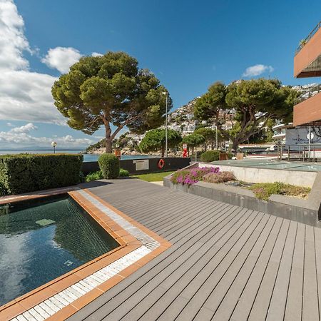 Apartamento Con Gran Terraza Delante Del Mar Roses Eksteriør billede